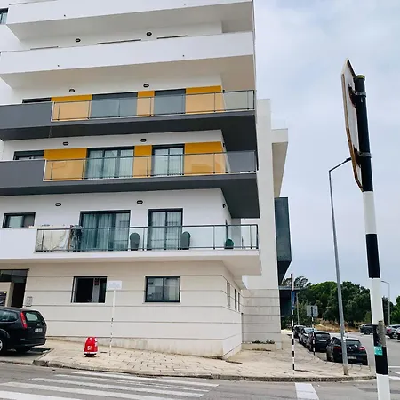 Modern Flat Near Lisbon With Garage * Seixal (Setubal)