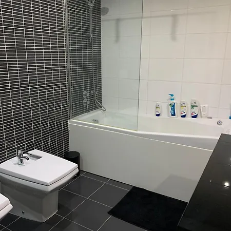 Apartment Modern Flat Near Lisbon With Garage Seixal (Setubal)