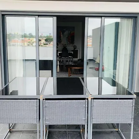 Modern Flat Near Lisbon With Garage Apartment Seixal (Setubal)