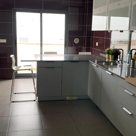 Modern Flat Near Lisbon With Garage *