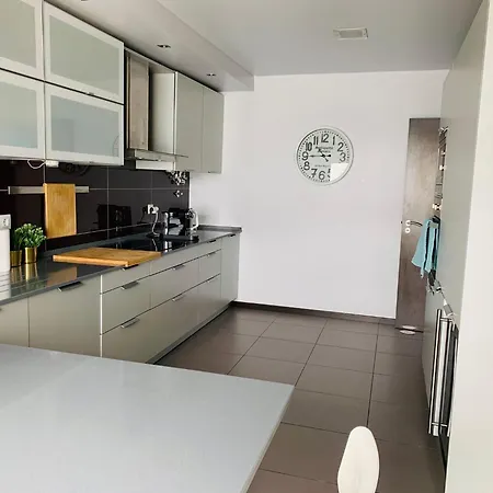 Modern Flat Near Lisbon With Garage Seixal (Setubal)