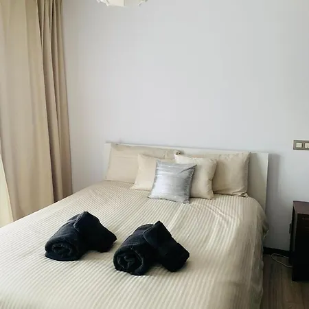 Modern Flat Near Lisbon With Garage Apartment *